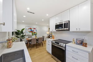 017_F8_209 Red Oak Dr