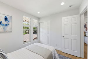 032_F8_209 Red Oak Dr