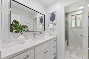 034_F8_209 Red Oak Dr