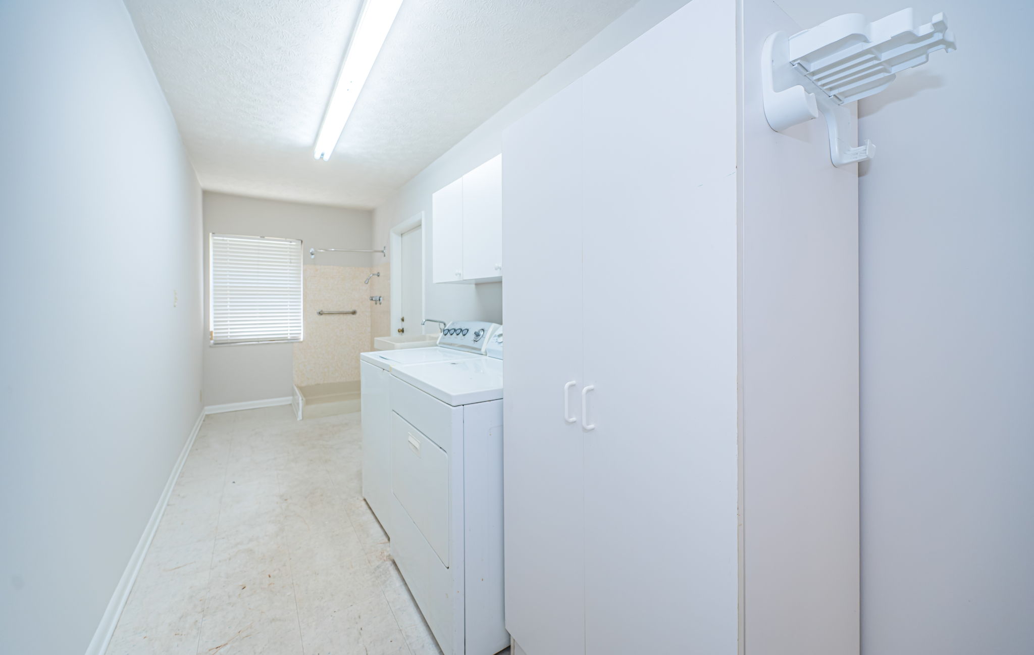 Laundry Room1a