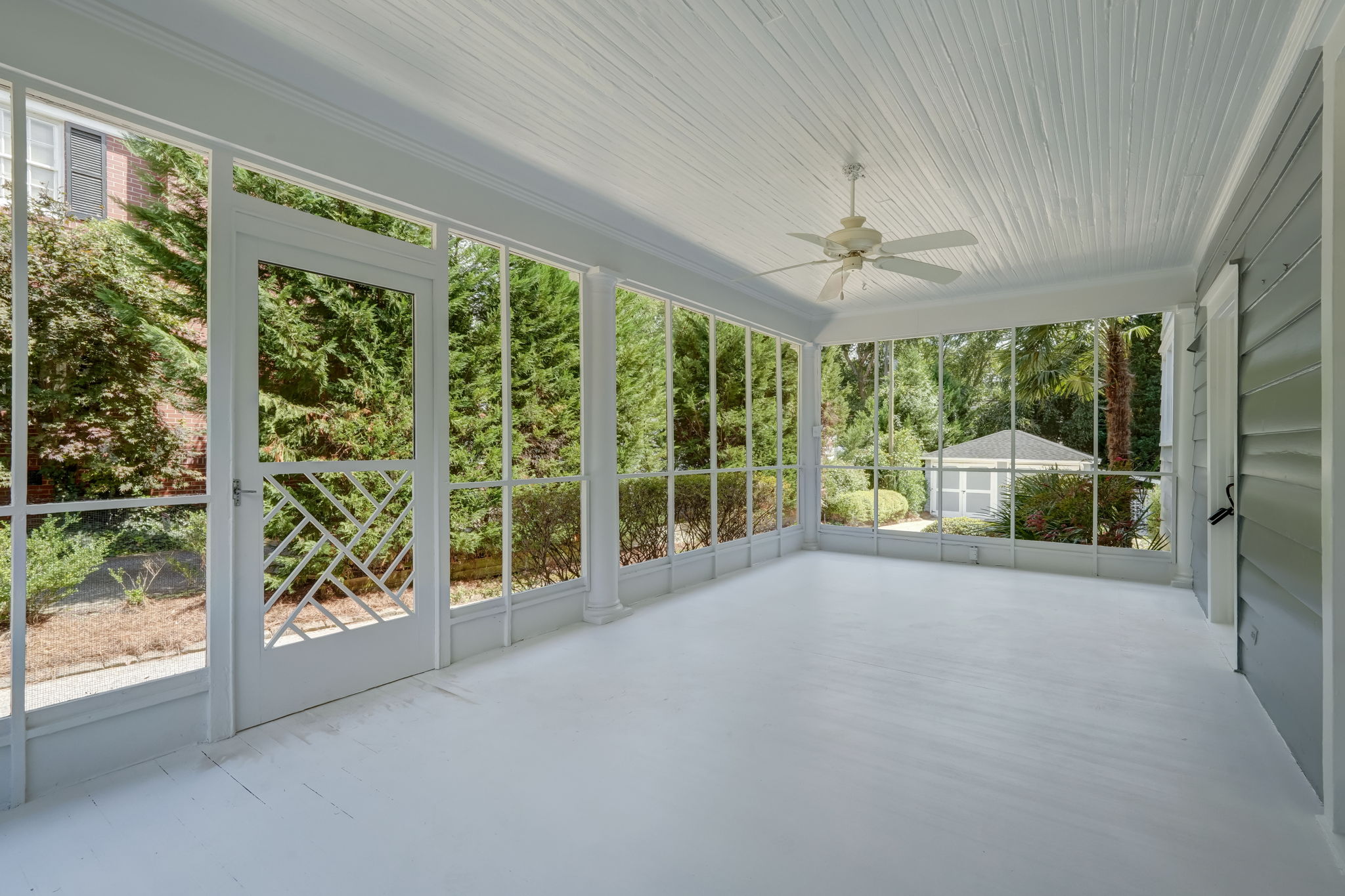 Screened-in Porch