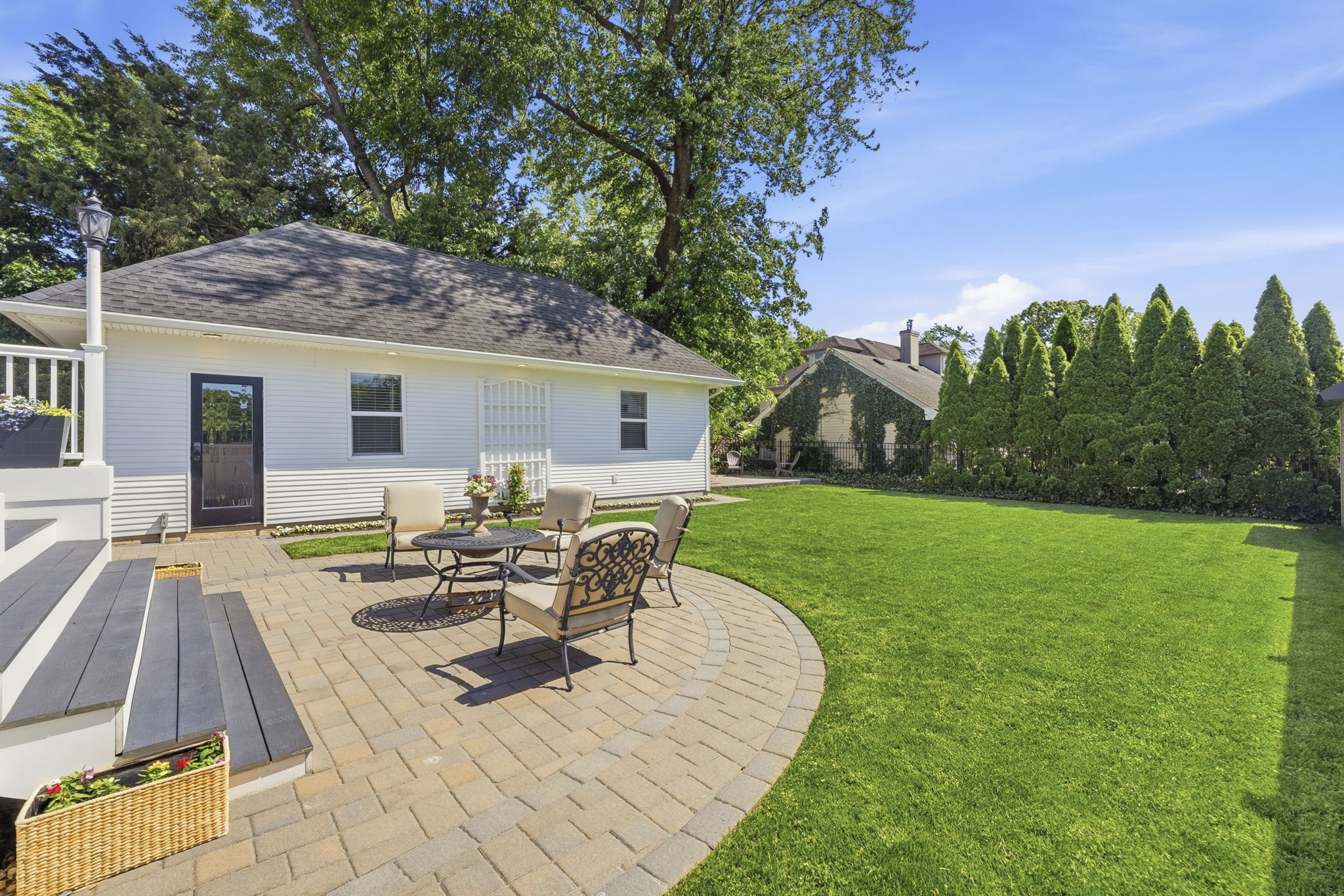  Photo 51