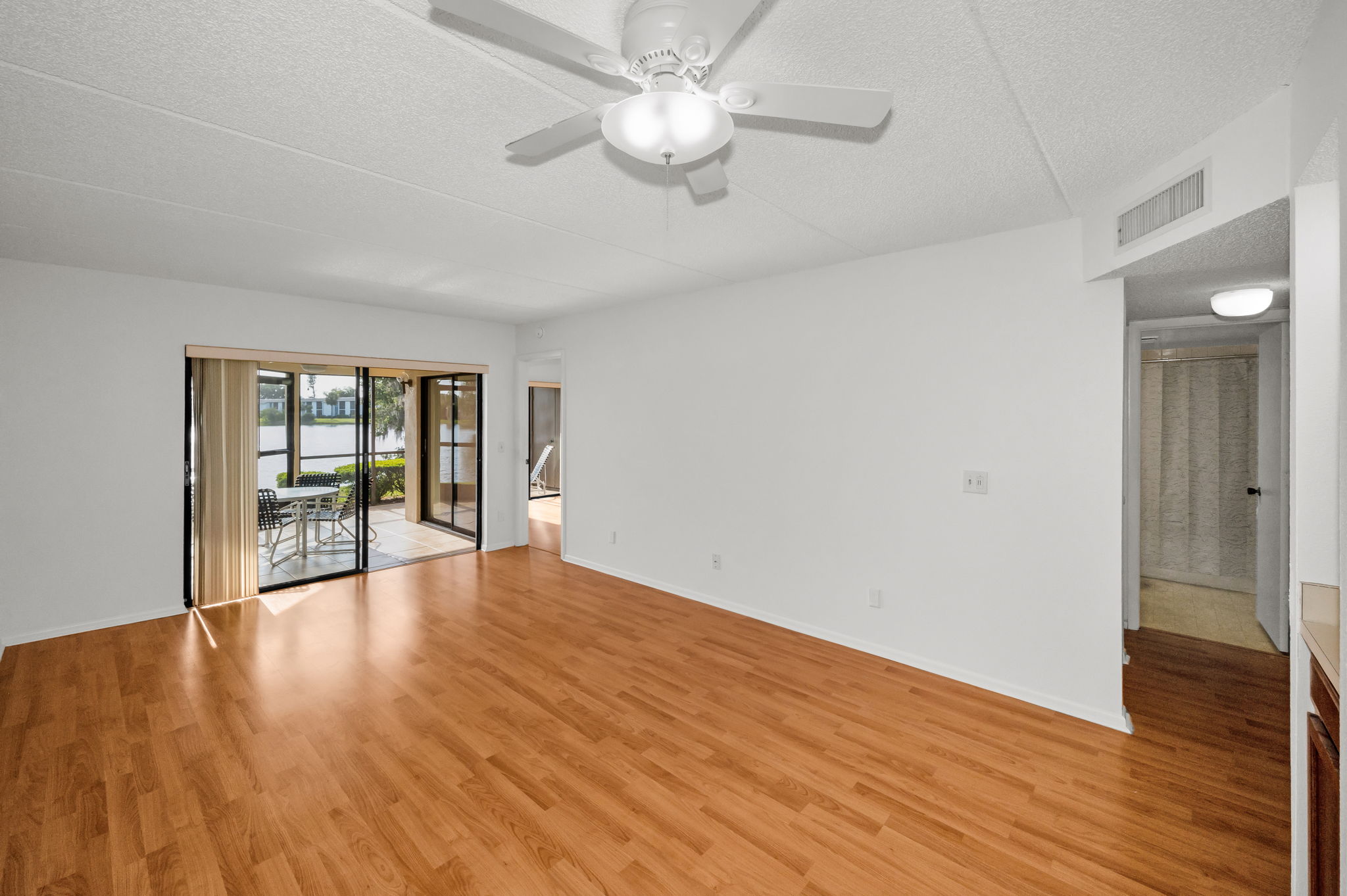 Dining Room3