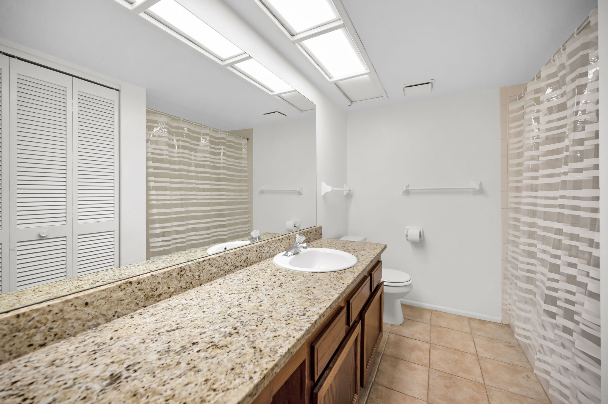 Master Bathroom1a