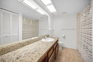 Master Bathroom1a