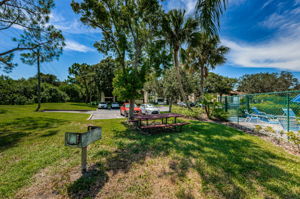 Pool1 Grilling Area2b