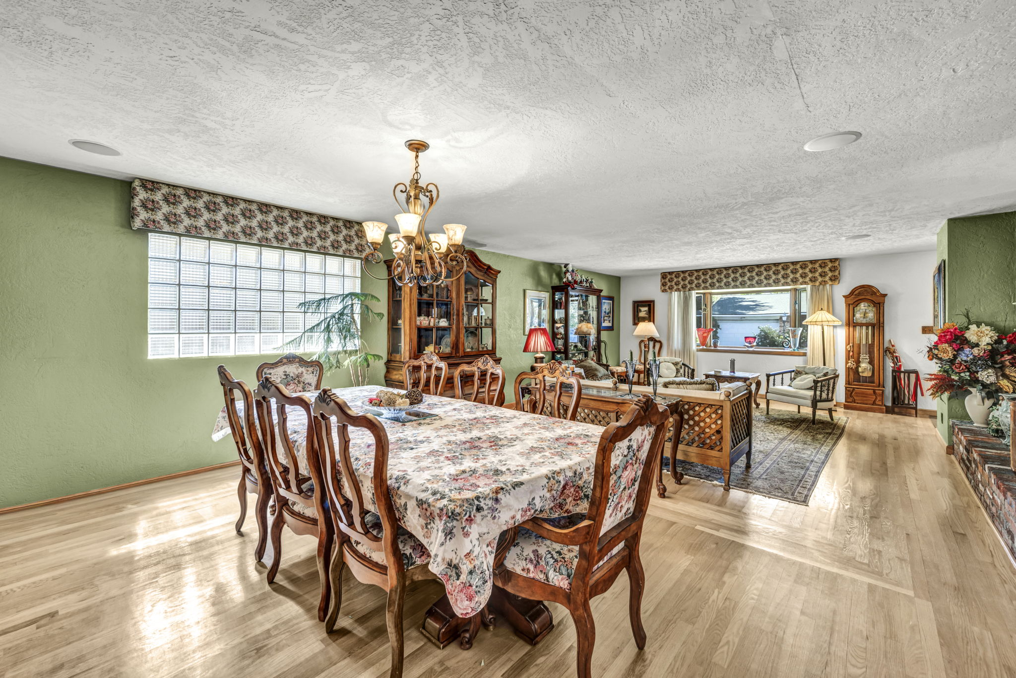  Photo 62