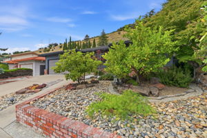 003_F8_2090 Hillside Dr