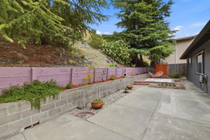 033_F8_2090 Hillside Dr