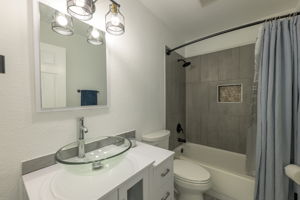  Photo 23