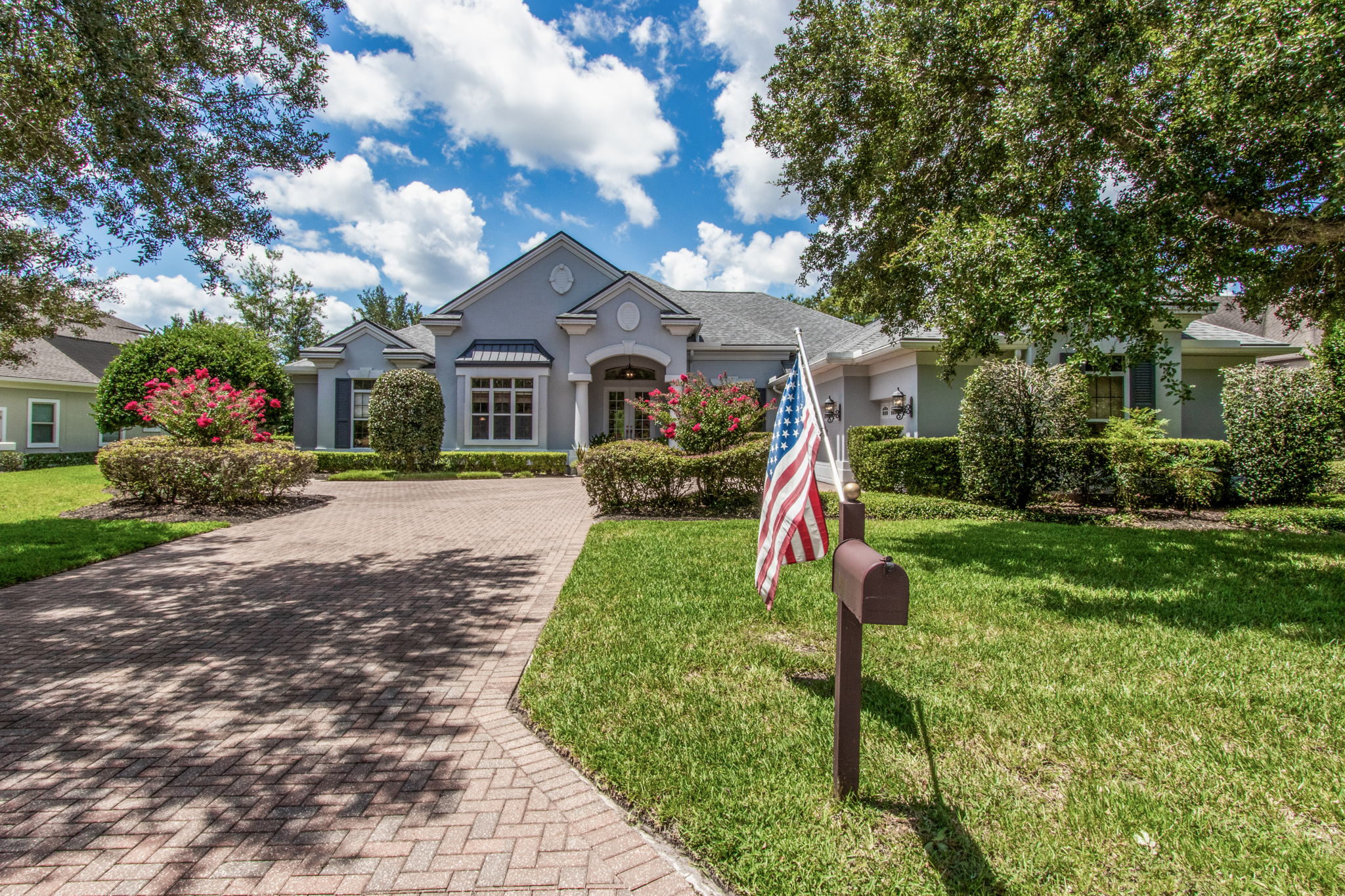 Welcome to 2091 Crown Dr