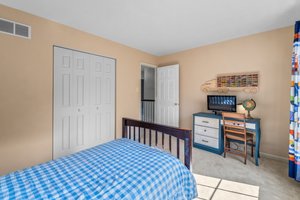 23. Upper bedroom.jpg