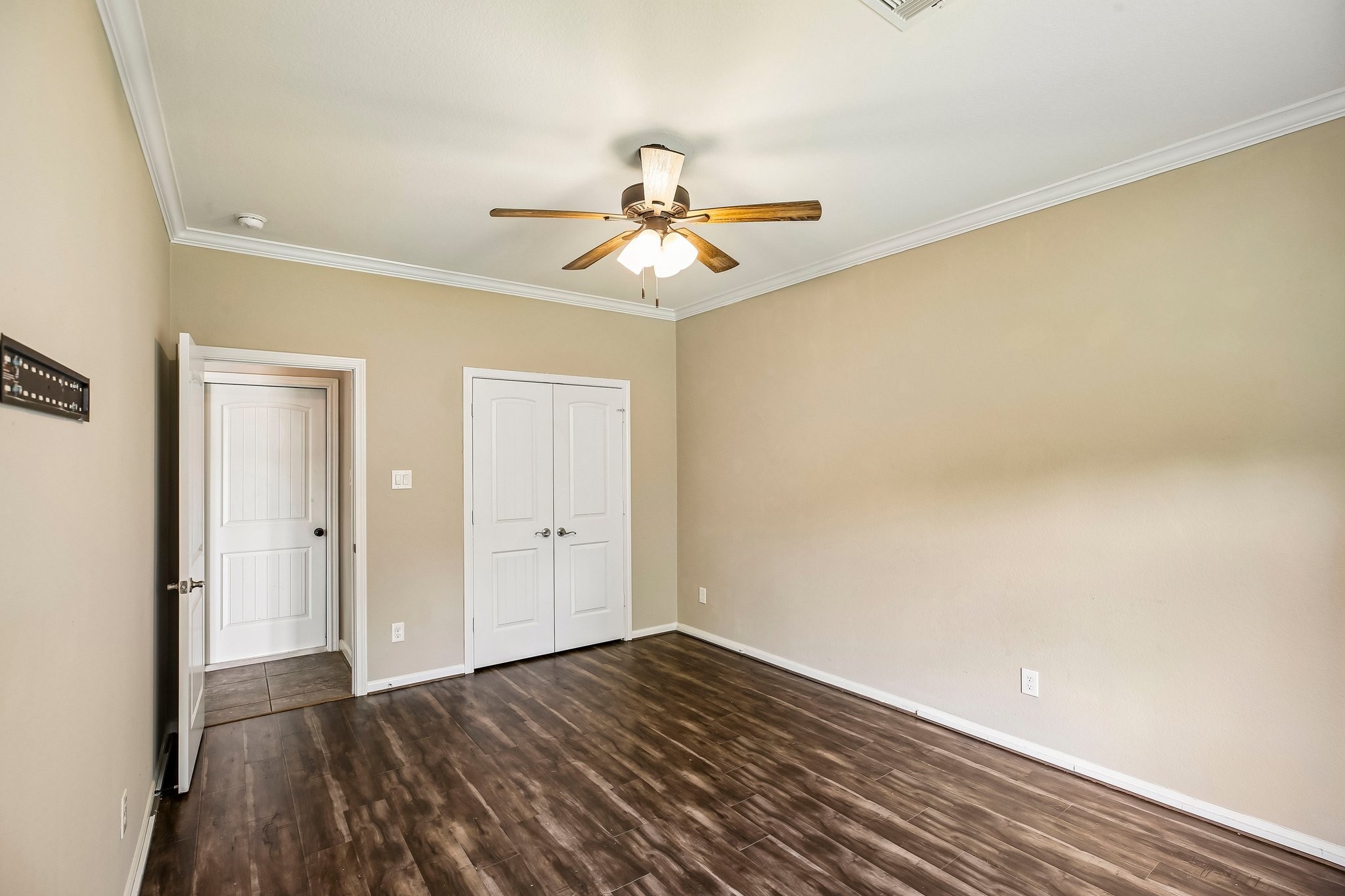 Warwickshire Dr-S2407-028.jpg