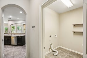 Warwickshire Dr-S2407-020.jpg