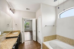 Warwickshire Dr-S2407-033.jpg