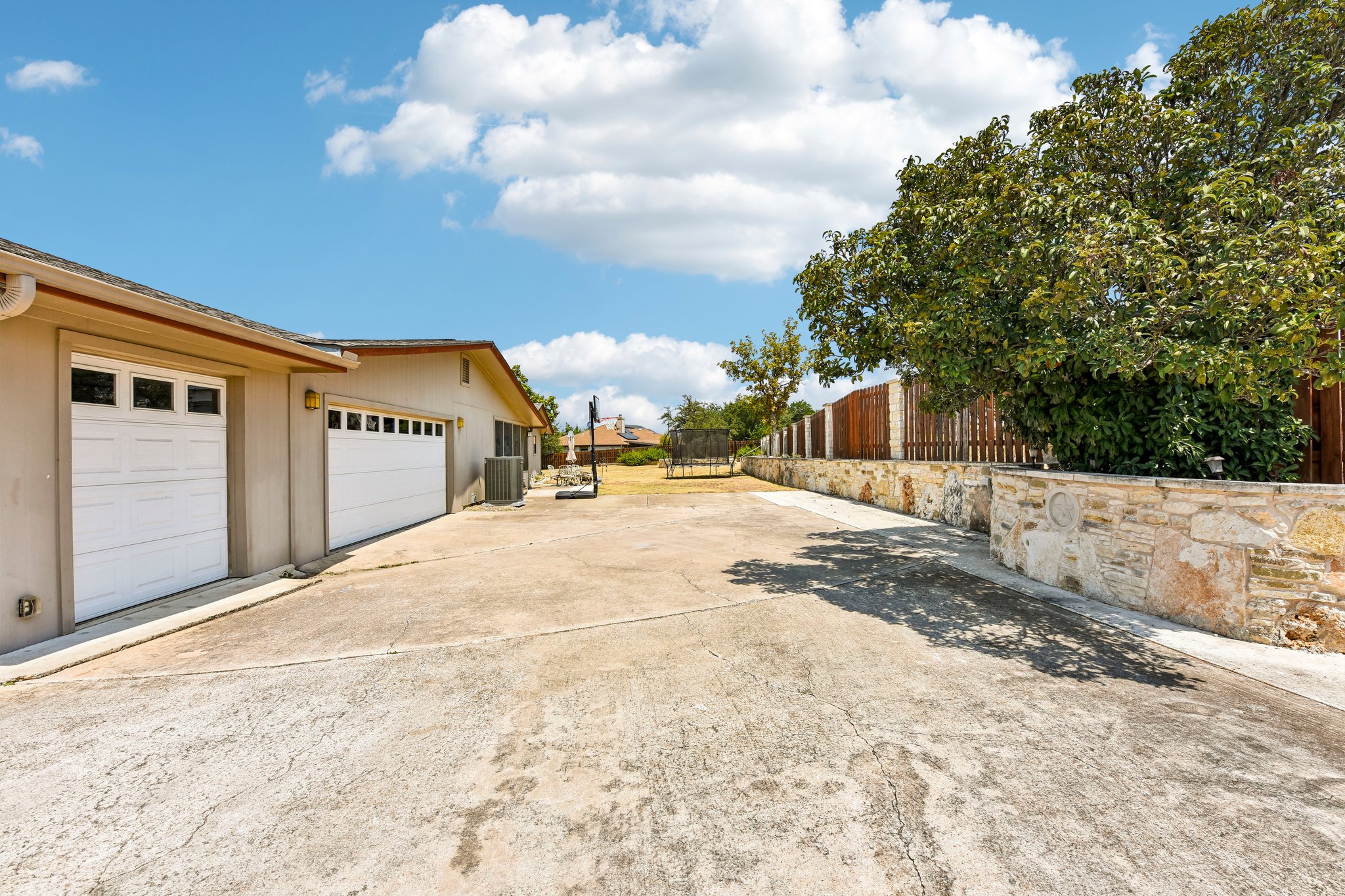 Oak Dale Dr-S2708-055.jpg