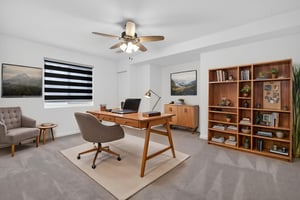 DSC06107 virtually staged.jpeg