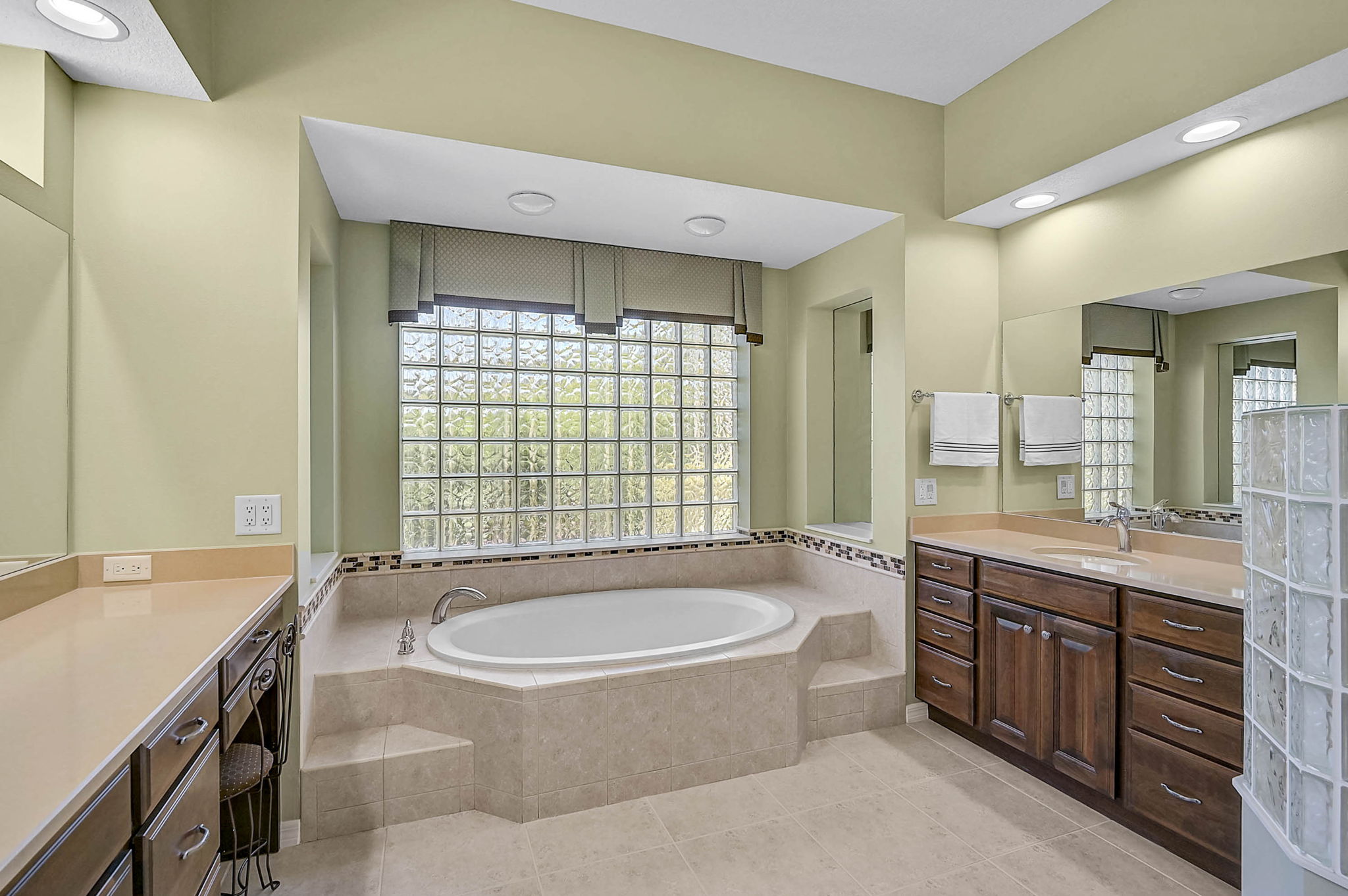 2094 Sandhill Ln-20