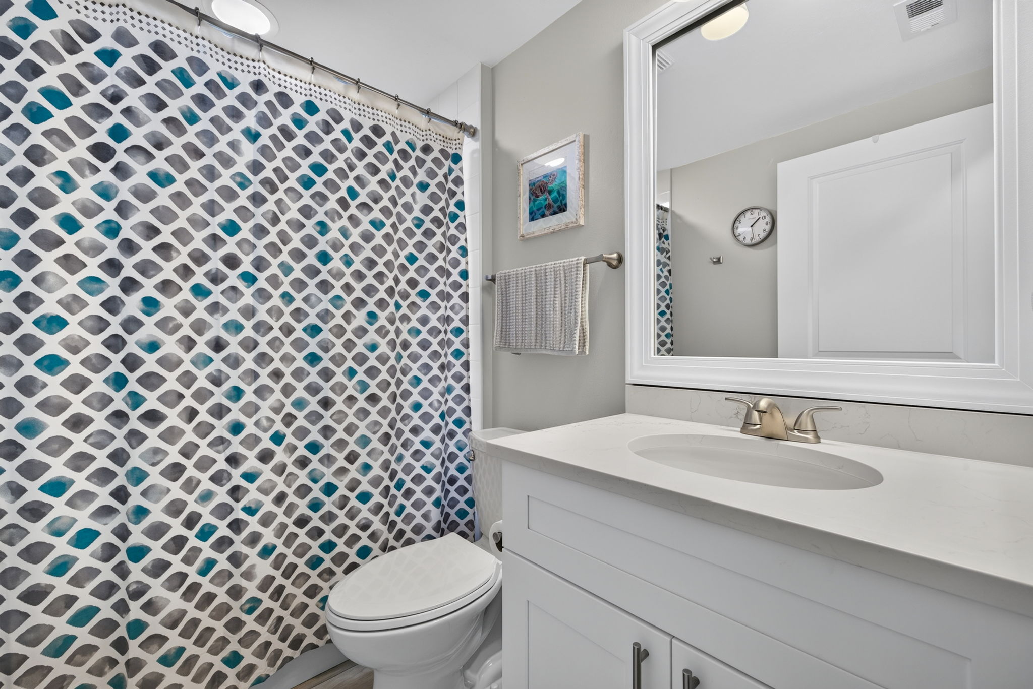 Guest Bathroom 2 of 2