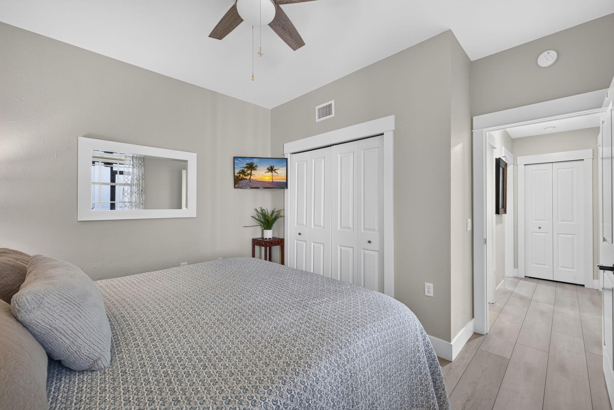 Guest Bedroom 1 - 2 of 2
