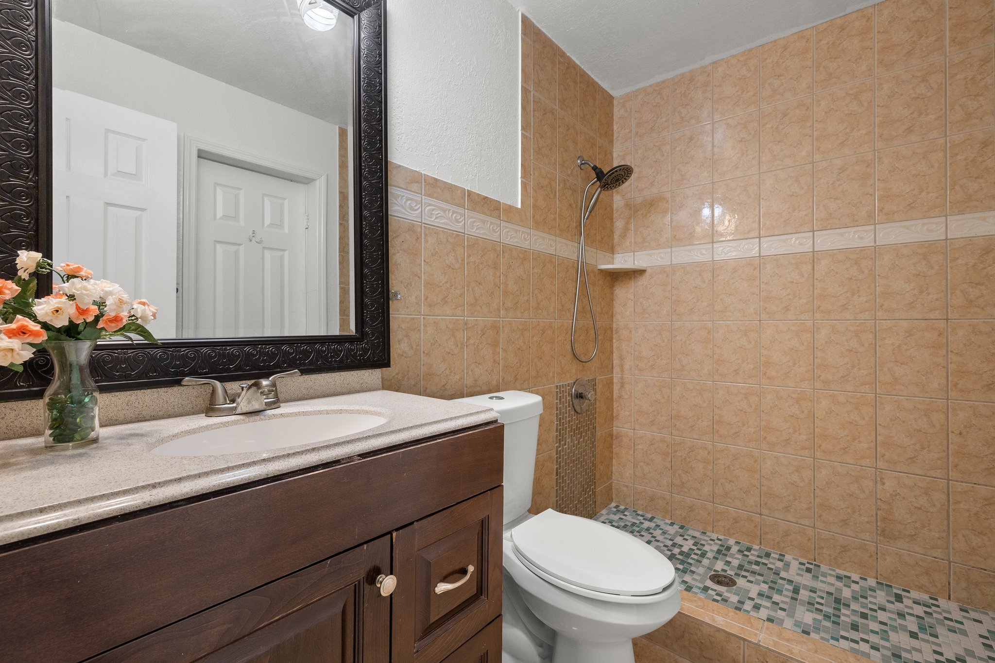 Primary Bathroom 1.jpg