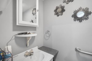  Photo 44