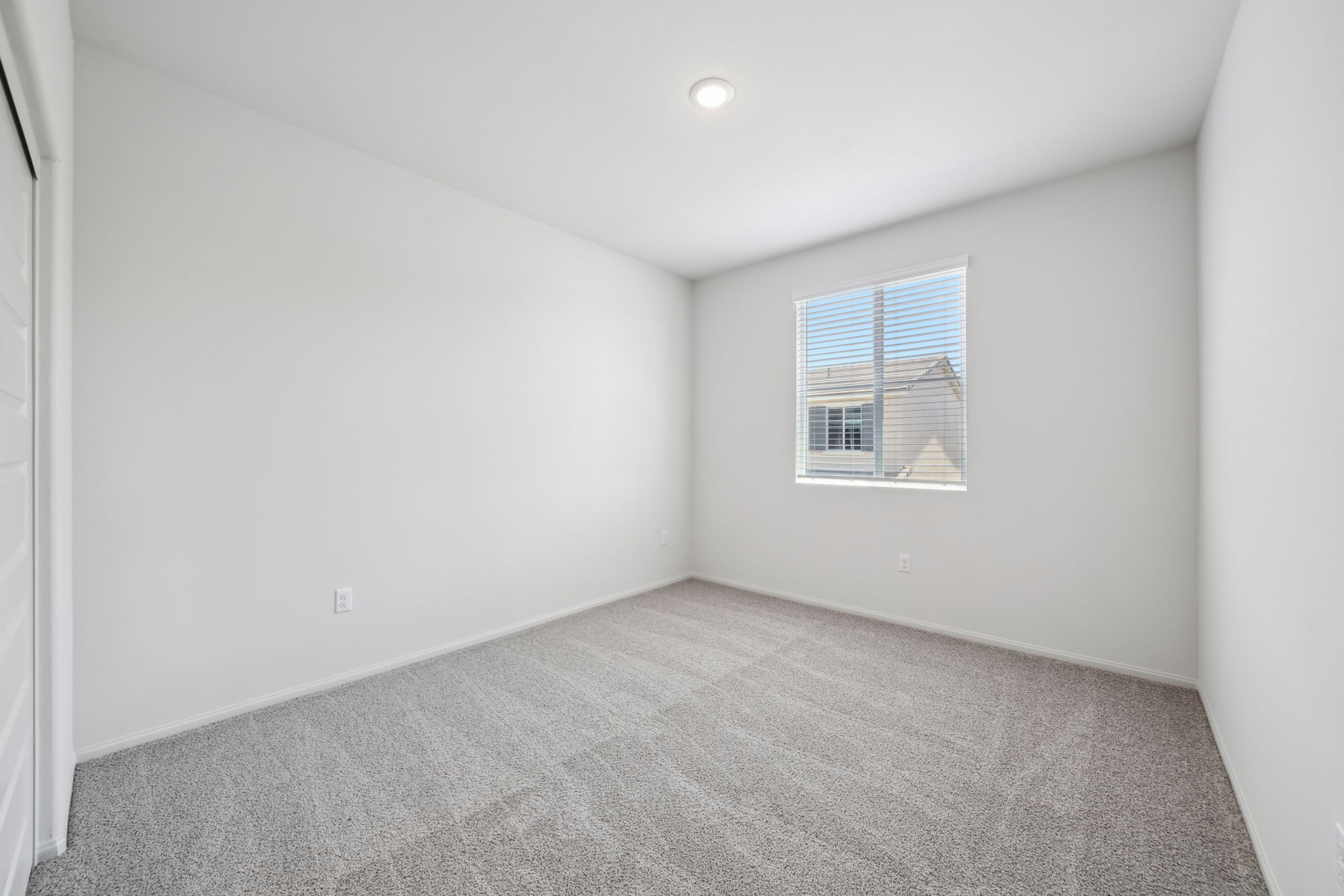 SoCal - Willow at Live Oak - 2097 Bergamot St Redlands CA 92374 - 034