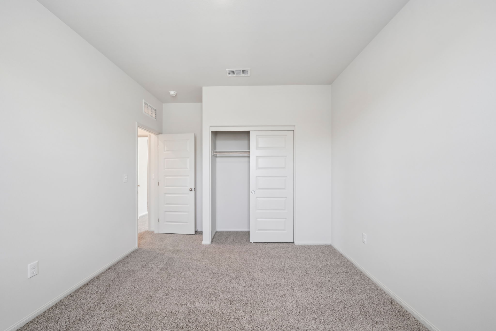 SoCal - Willow at Live Oak - 2097 Bergamot St Redlands CA 92374 - 035