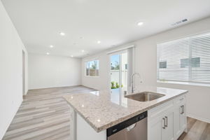 SoCal - Willow at Live Oak - 2097 Bergamot St Redlands CA 92374 - 008
