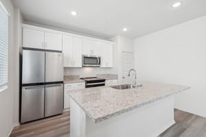 SoCal - Willow at Live Oak - 2097 Bergamot St Redlands CA 92374 - 010