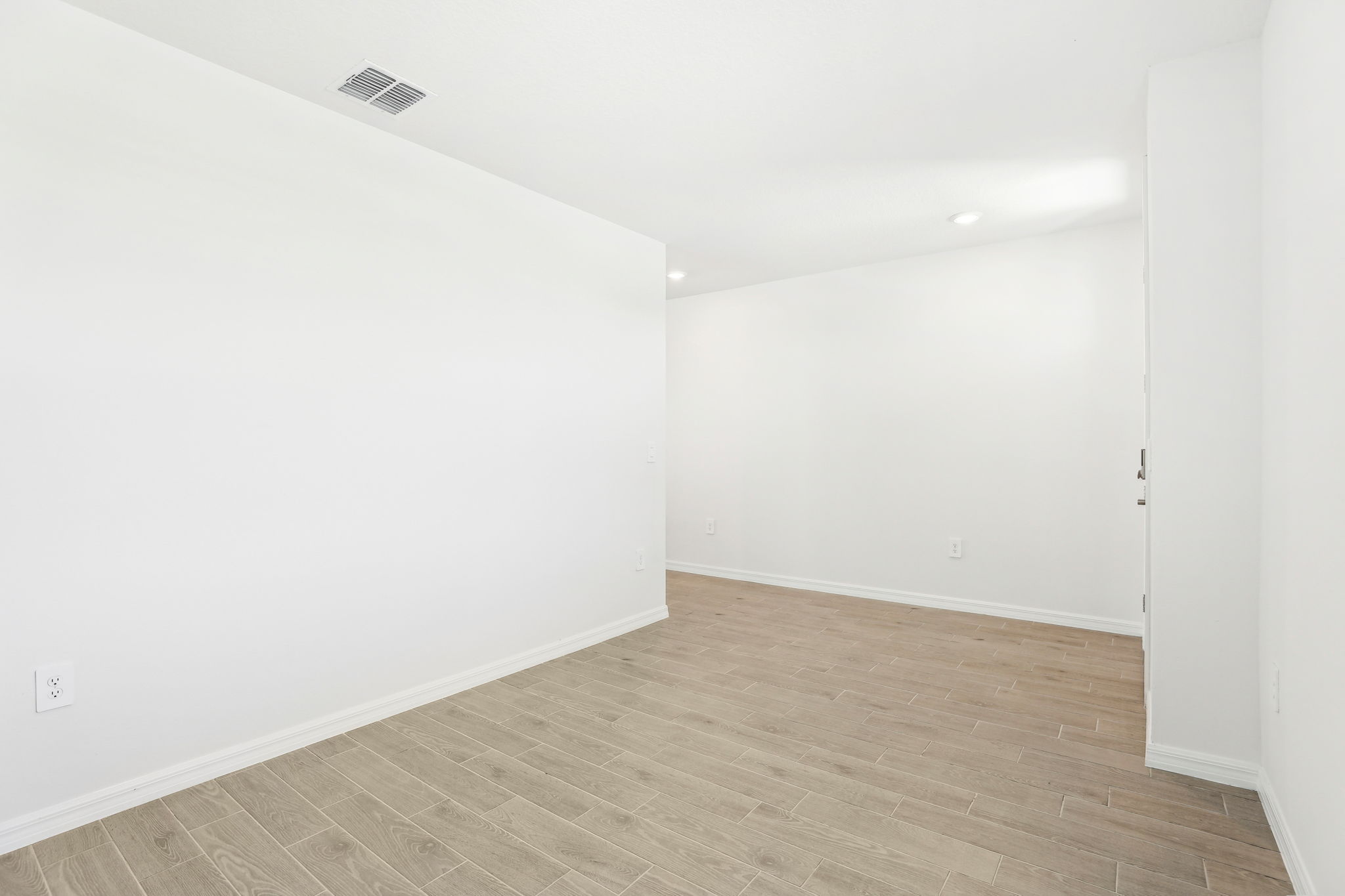 Tampa Division - Stuart Crossing - 2097 Rosewood Drive, Bartow, FL 33830-006