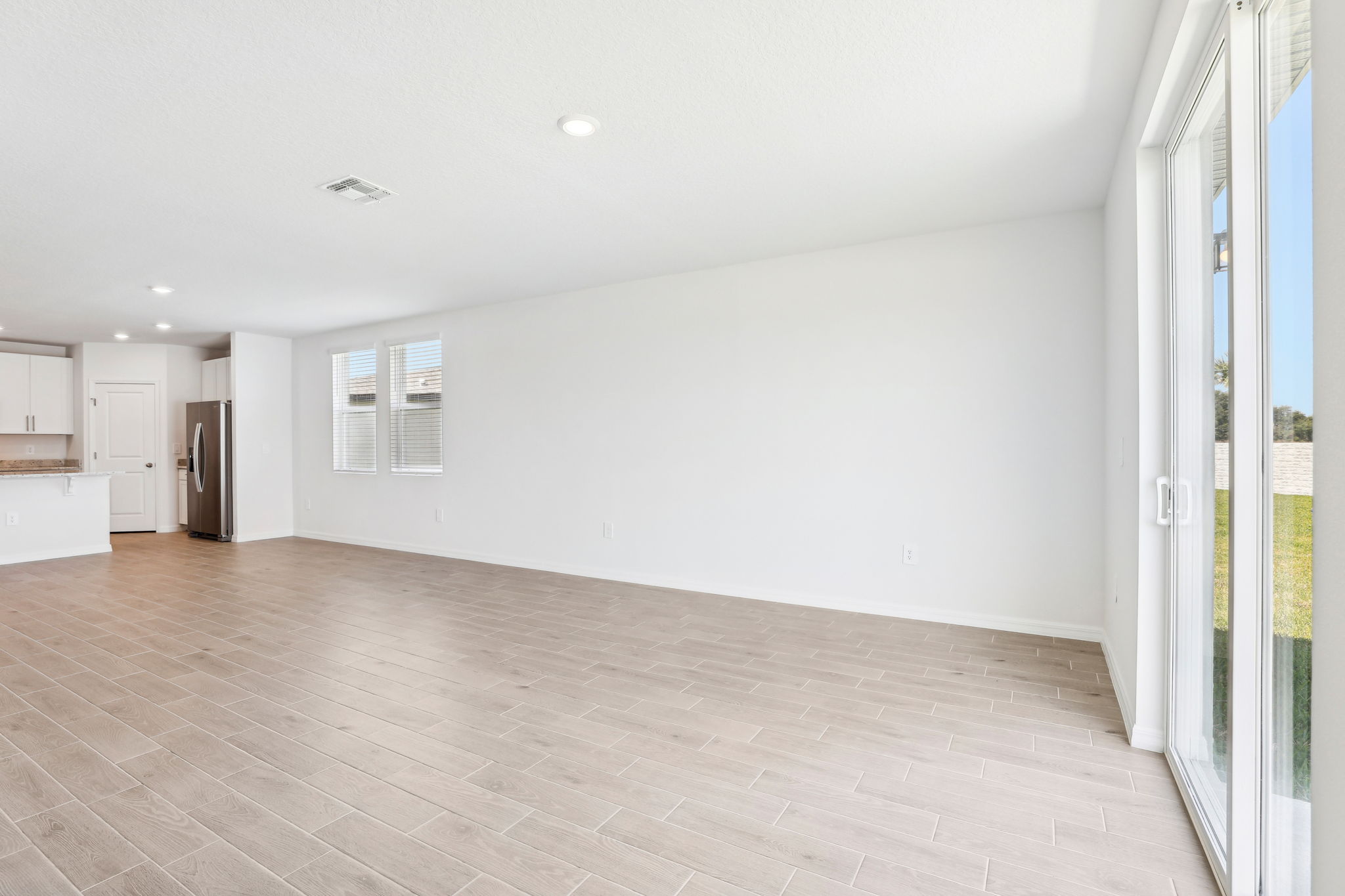 Tampa Division - Stuart Crossing - 2097 Rosewood Drive, Bartow, FL 33830-009