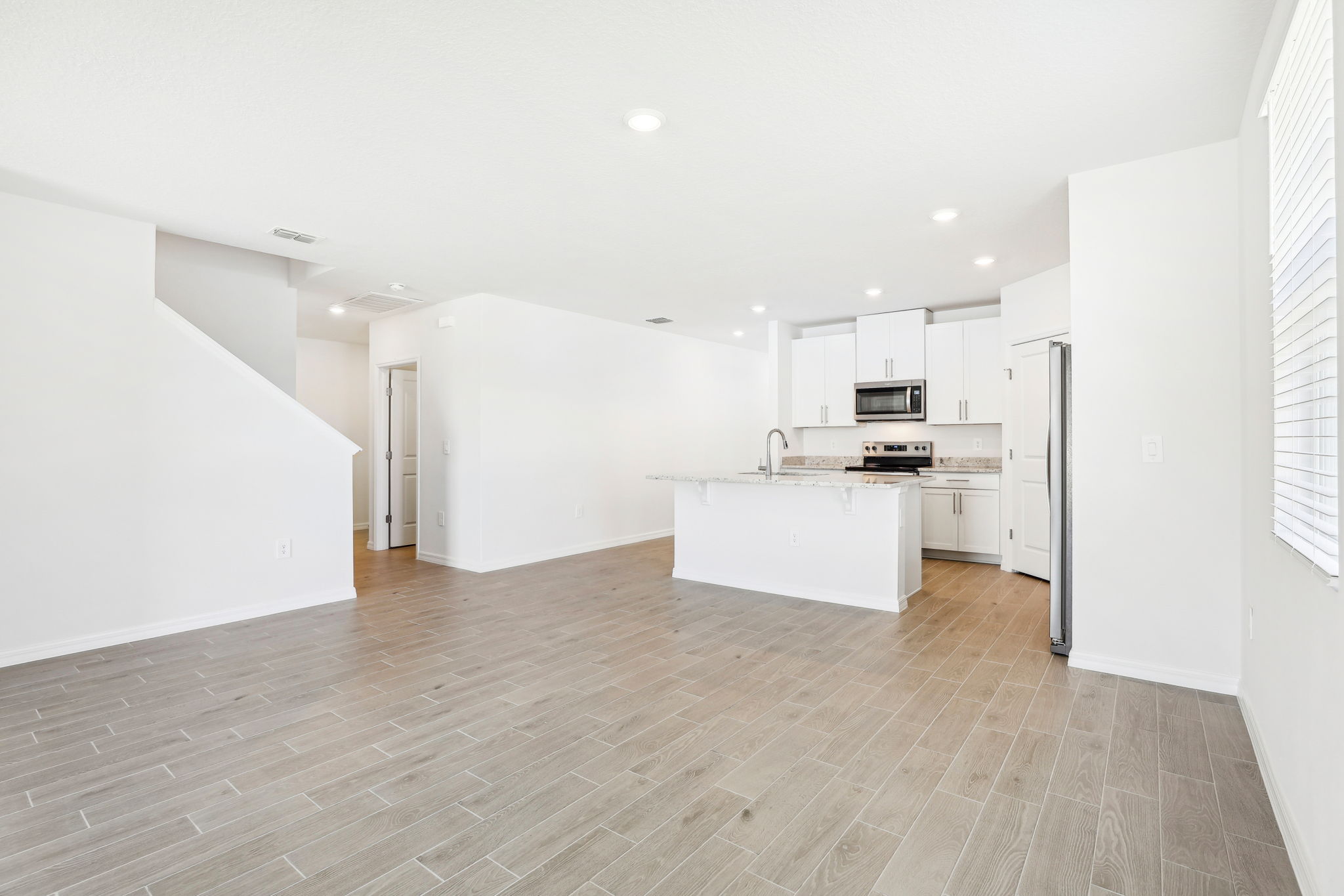 Tampa Division - Stuart Crossing - 2097 Rosewood Drive, Bartow, FL 33830-014