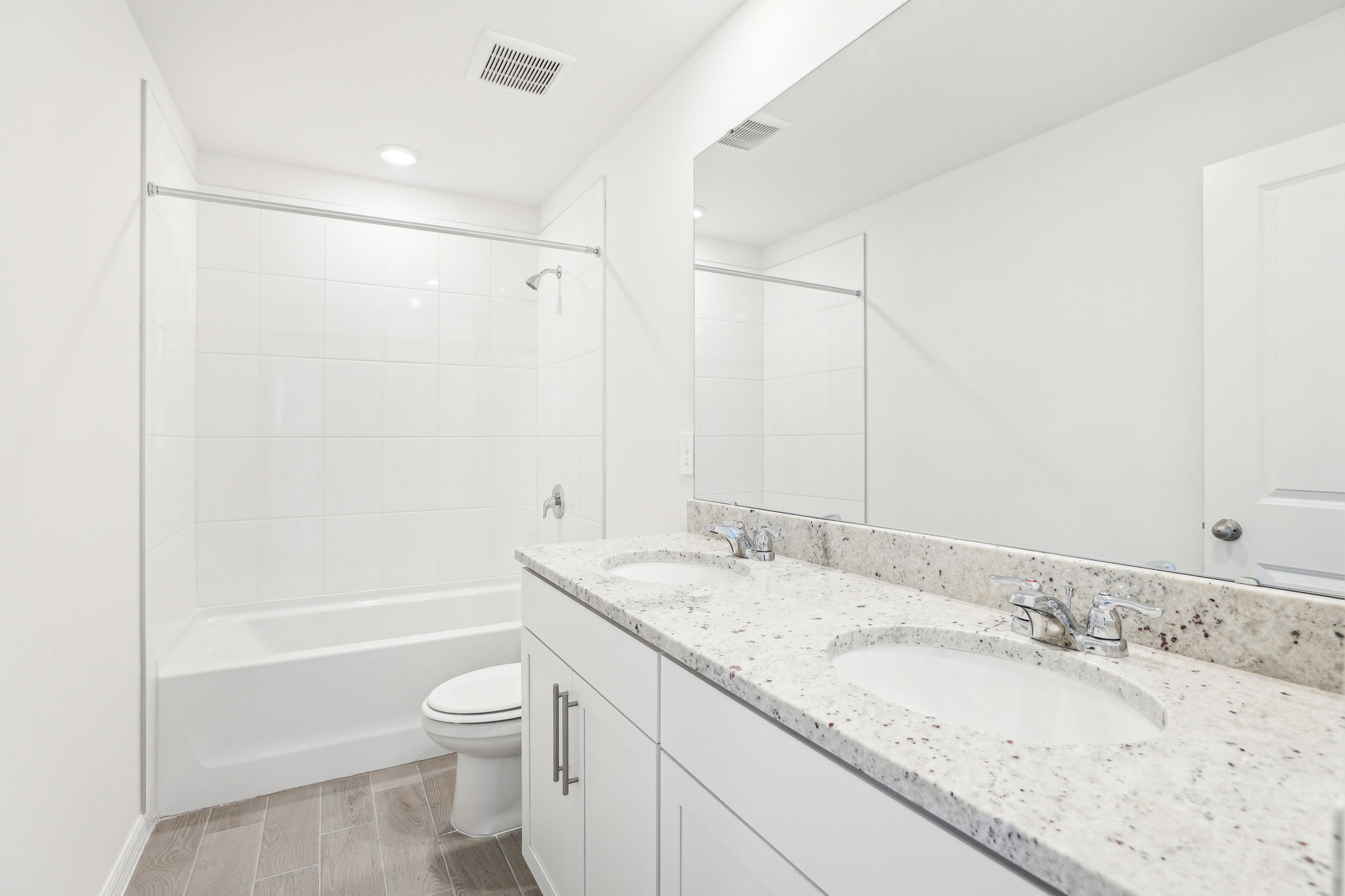 Tampa Division - Stuart Crossing - 2097 Rosewood Drive, Bartow, FL 33830-016