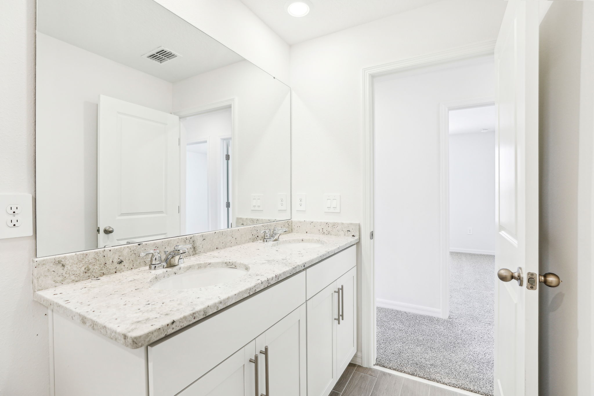 Tampa Division - Stuart Crossing - 2097 Rosewood Drive, Bartow, FL 33830-017