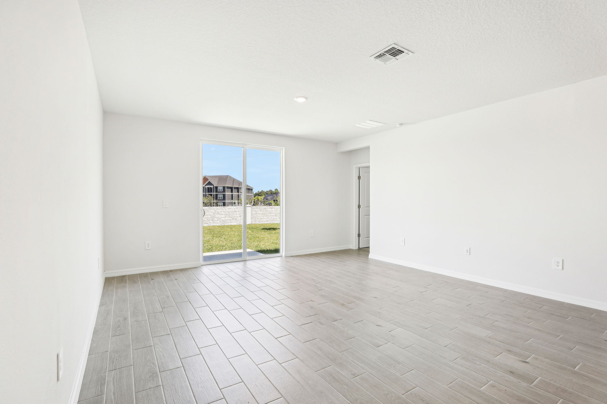 Tampa Division - Stuart Crossing - 2097 Rosewood Drive, Bartow, FL 33830-033