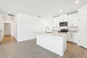 Tampa Division - Stuart Crossing - 2097 Rosewood Drive, Bartow, FL 33830-011