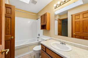 64th St-S2010-027.jpg