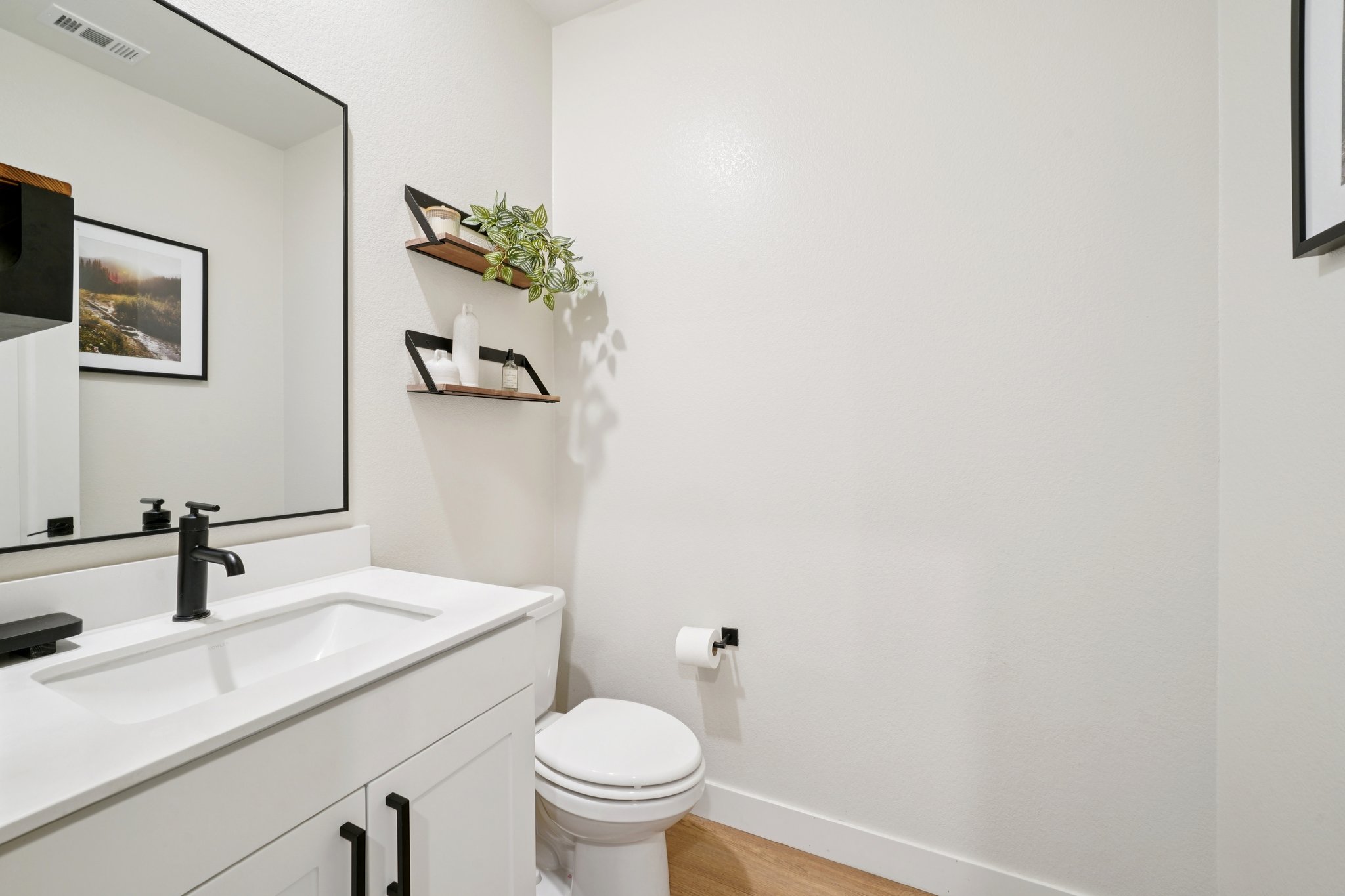 Mountain Gate Dr-S1203-031.jpg