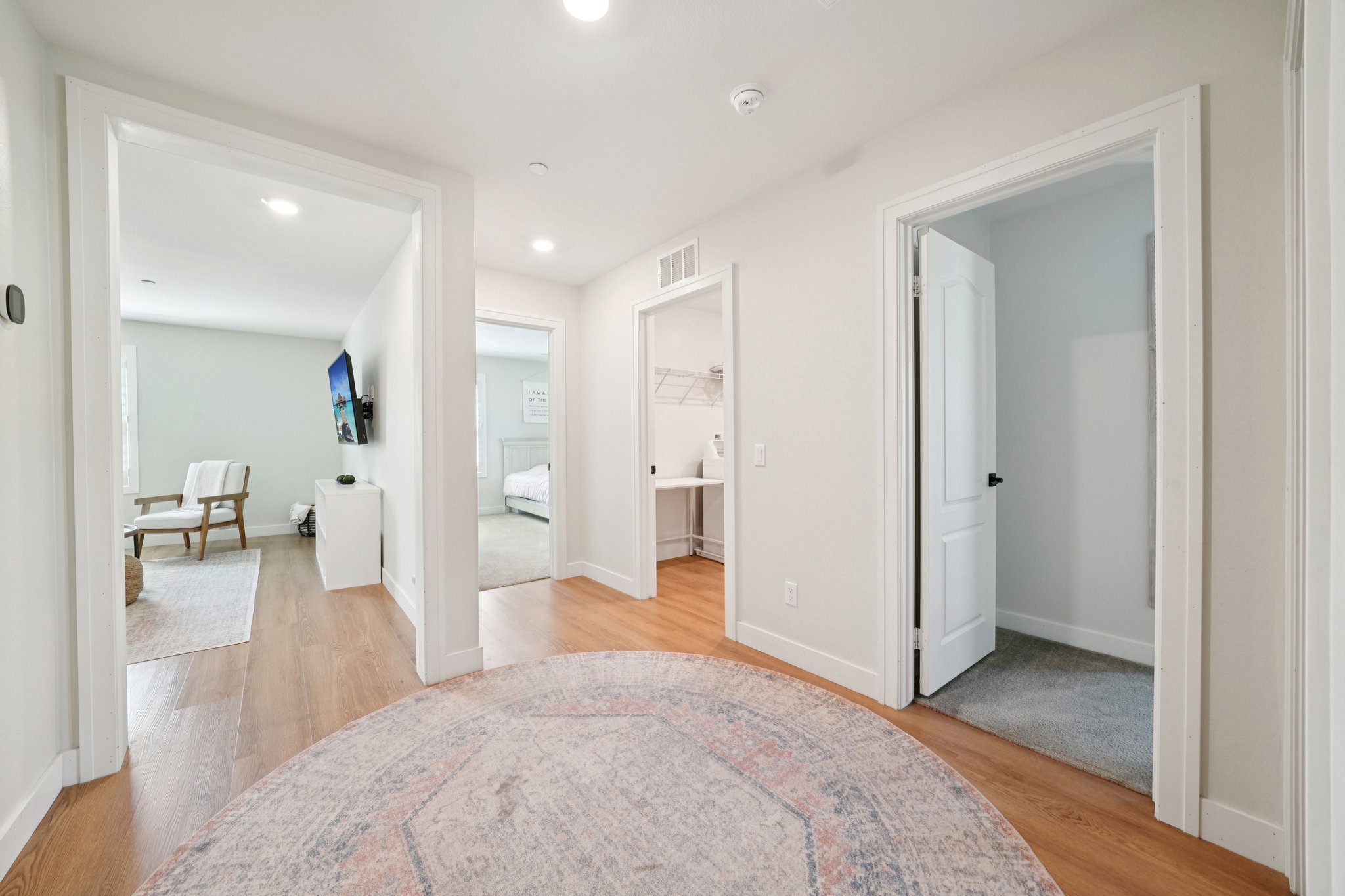 Mountain Gate Dr-S1203-035.jpg