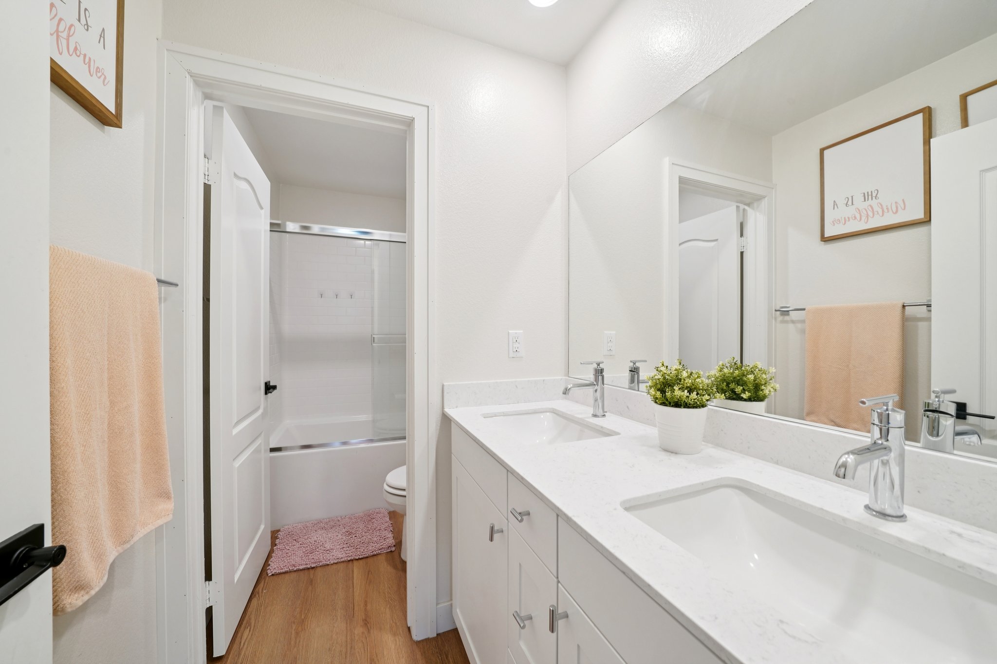 Mountain Gate Dr-S1203-038.jpg