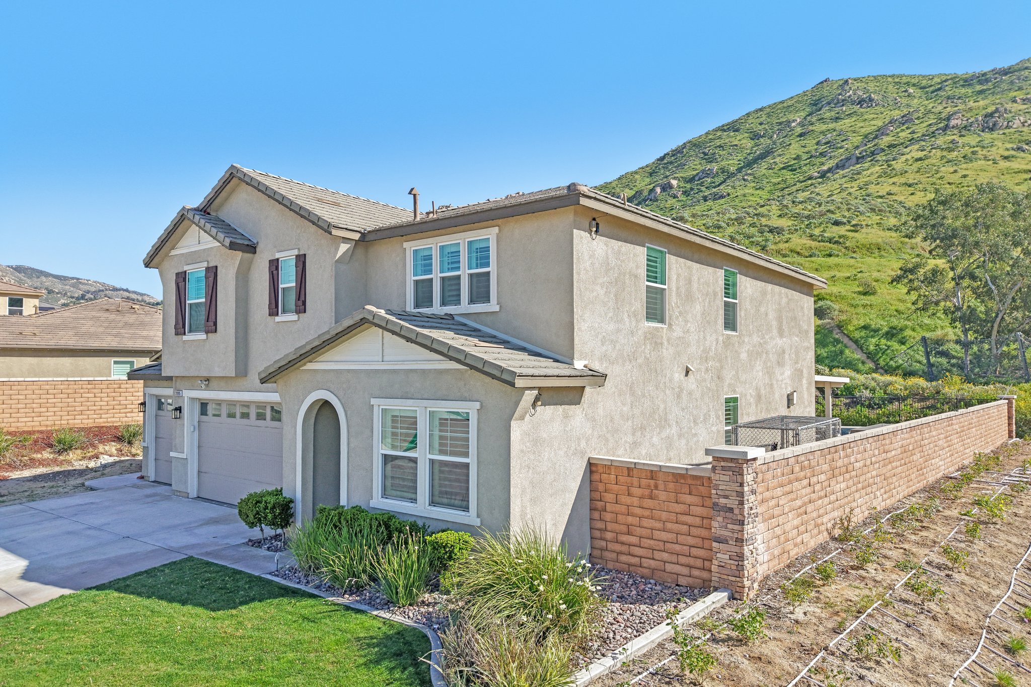 Mountain Gate Dr-S1203-055.jpg