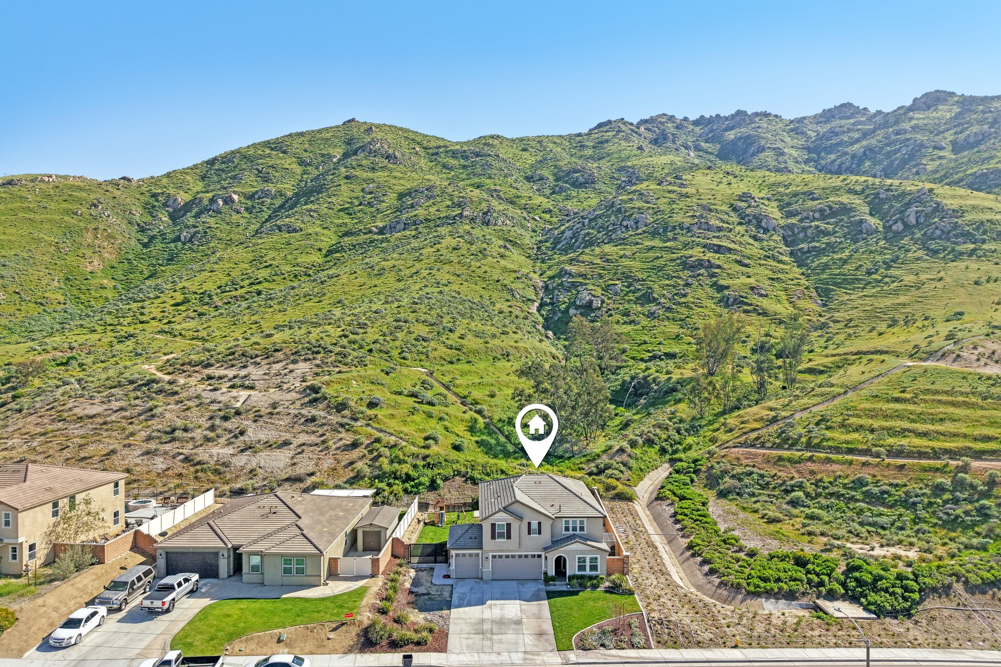 Mountain Gate Dr-S1203-058.jpg