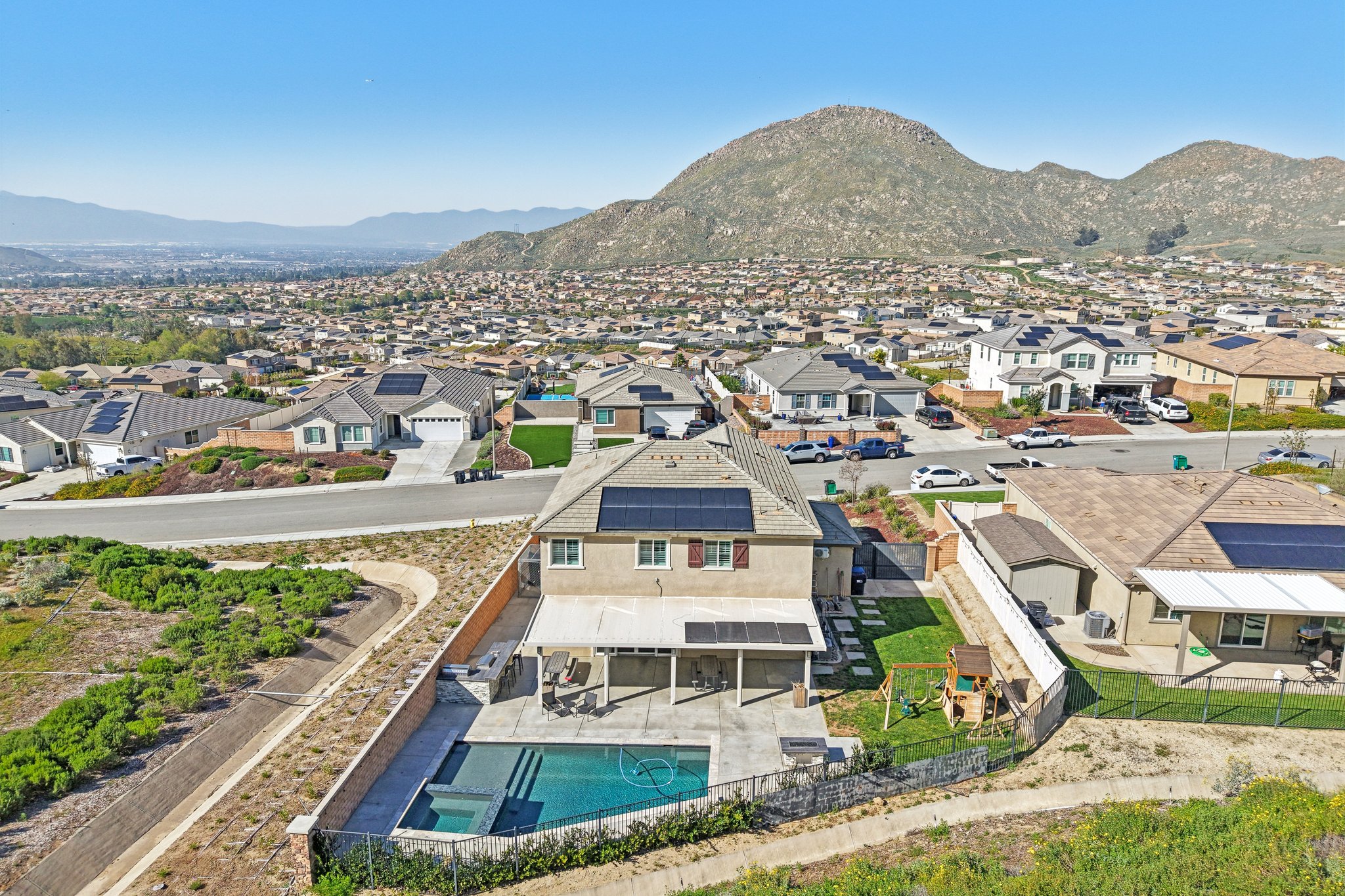 Mountain Gate Dr-S1203-063.jpg