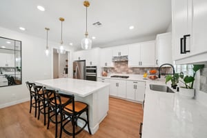 Mountain Gate Dr-S1203-015.jpg