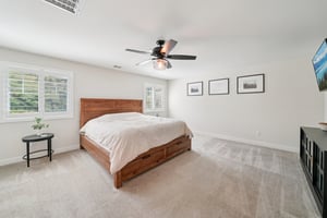 Mountain Gate Dr-S1203-027.jpg