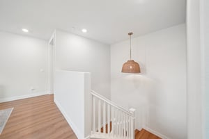 Mountain Gate Dr-S1203-033.jpg