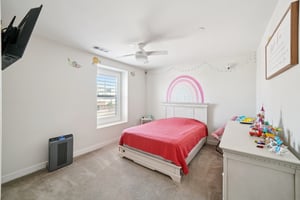 Mountain Gate Dr-S1203-041.jpg