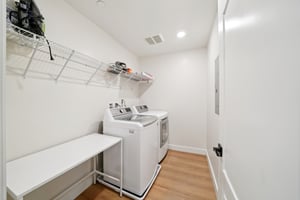 Mountain Gate Dr-S1203-043.jpg