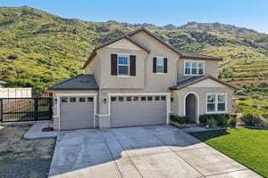 Mountain Gate Dr-S1203-054.jpg